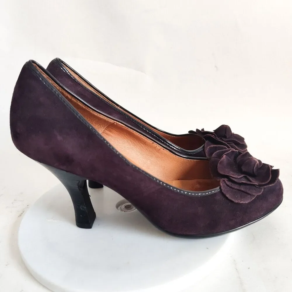 Sofft Heels Size 10 Purple Suede Closed Toe Pumps Flower Detail Comfortable Boho